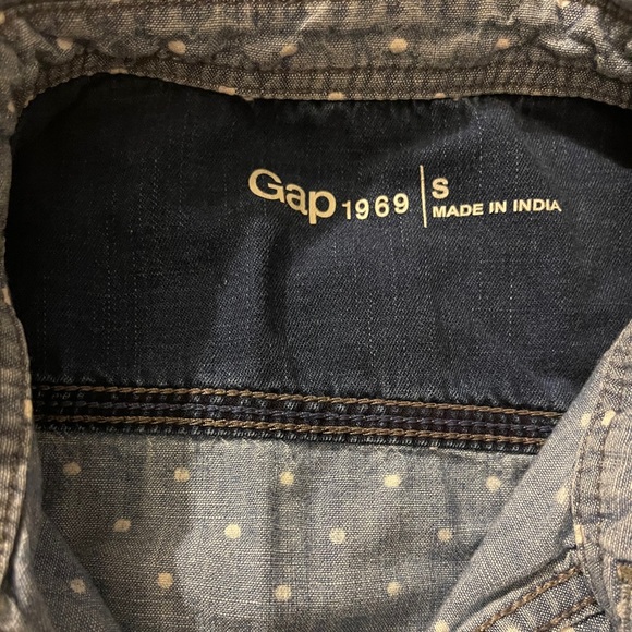 Gap Denim button down - Picture 3 of 3